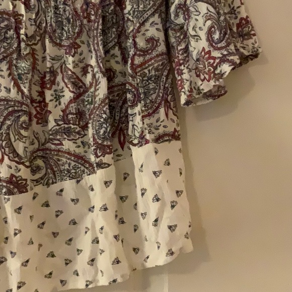Paisley Three-Quarter Sleeve, Tie Neck Blouse-A&F - Picture 4 of 7